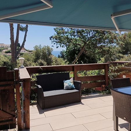 Petite Maison Au Calme - Piscine En Copropriete, Terrasse, Mer, Clim Валлорис Экстерьер фото